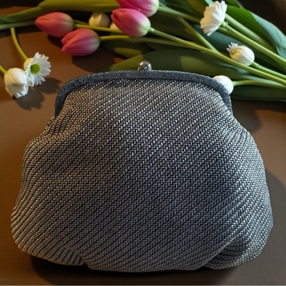 Taleen Silver Metallic Woven Evening Bag with Chain Strap & Kiss-Lock Closure